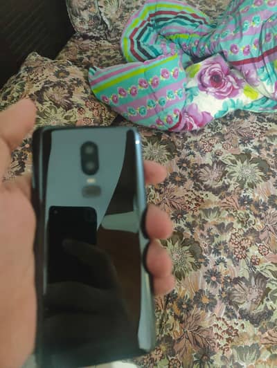 OnePlus 6 8 GB. 128 ROM  exchange good phone