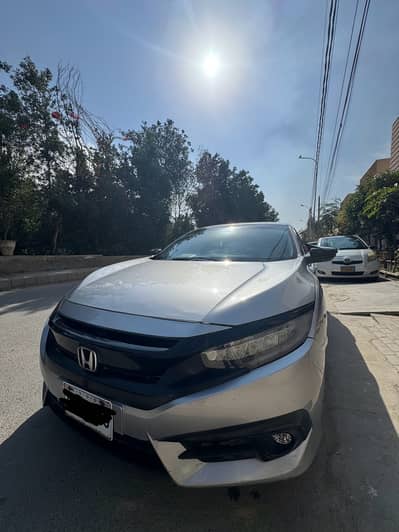 Honda civic X 1.8 2019