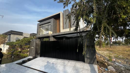 1 KANAL SEMI FURNISHED HOUSE FOR RENT DHA PHASE 7