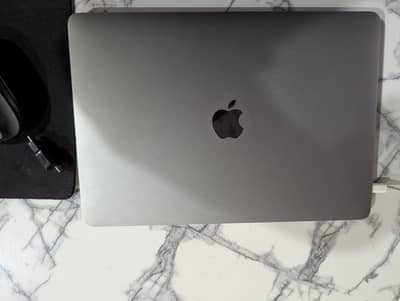 MacBook Pro Intel i7 8 gen | 9/10 Condition