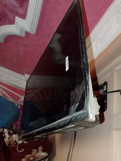 Brand new condition hai Haier led tv smart hai