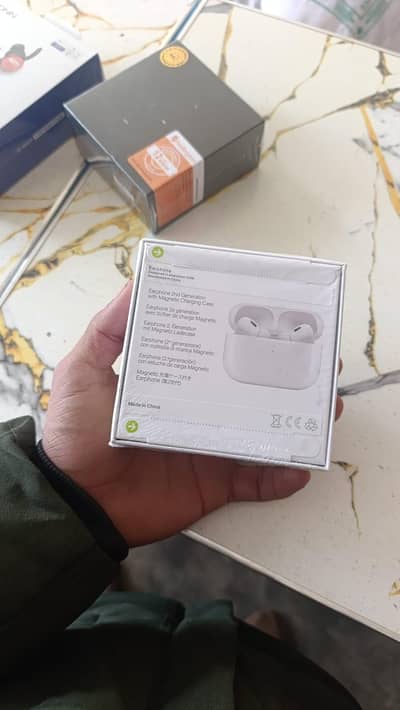 redington earbuds super bass white colour