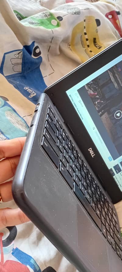 DELL chrome book urgent sale