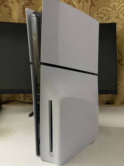 PlayStation 5 Slim Disk Edition, 1 TB, Slightly Used, With Box