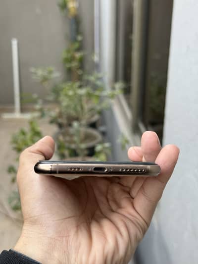 iPhone xs max pta approved 64gb