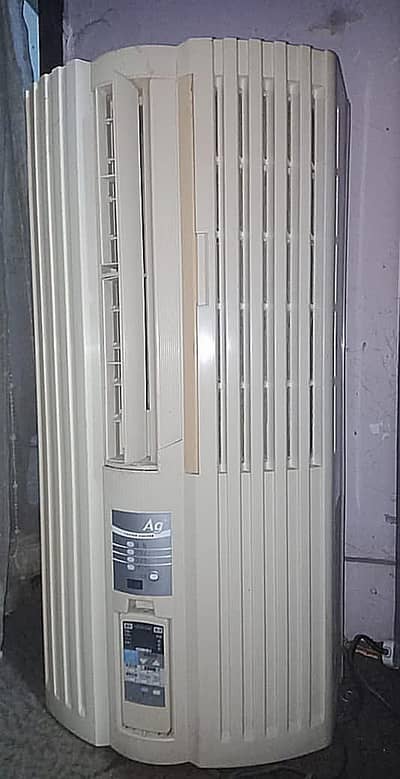 toyotomy 110 inverter Ac in  mint condition