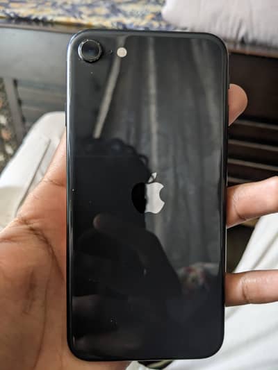 iphone se 2020 waterpack used like new not pta