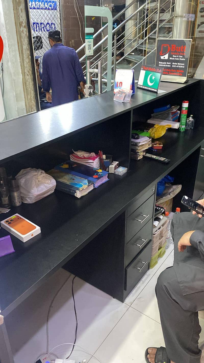 Reception Table/ counter 3