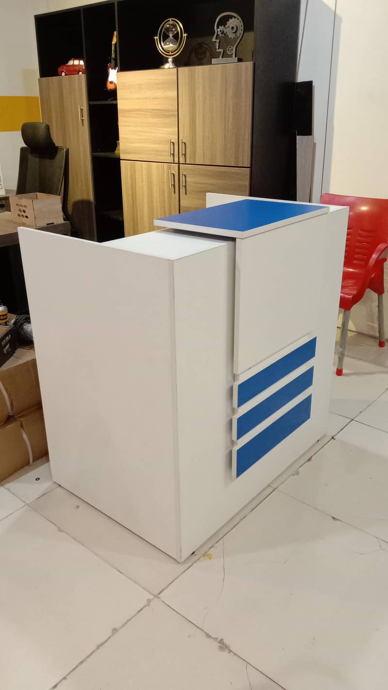 Reception Table/ counter 14