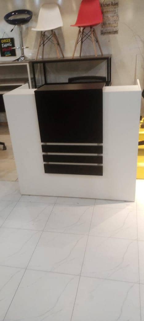 Reception Table/ counter 15
