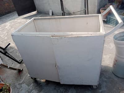 best trolley for selling products. best for storage trolley