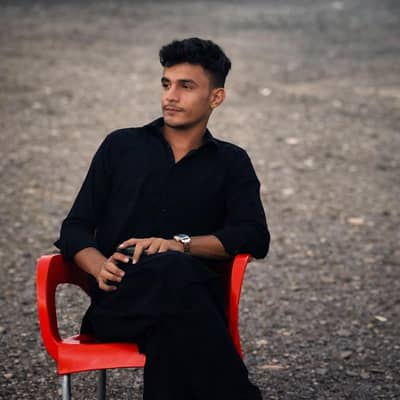 job kii buht zarorate ha