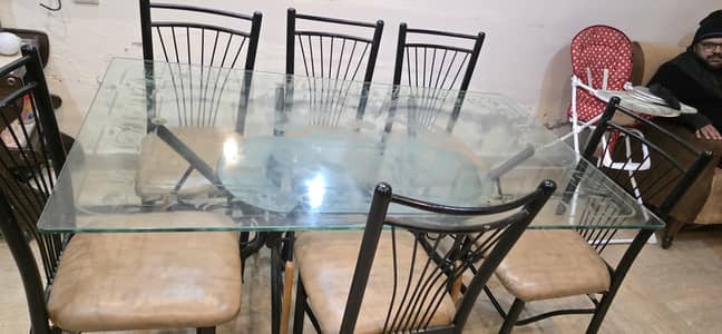 Dinning table with 6 chairs for sale