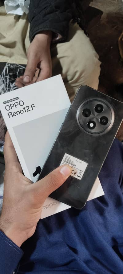 OPPO Reno 12f