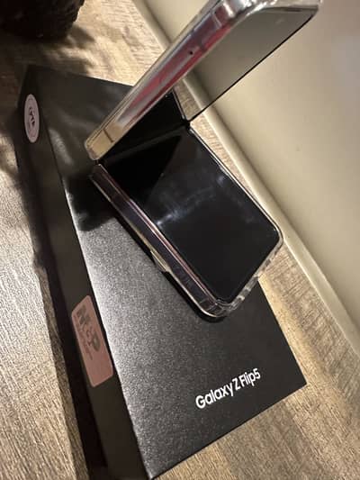Samsung Z Flip 5 New open box