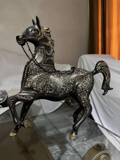 Home decor tray lamp clock horse antique pieces and imported