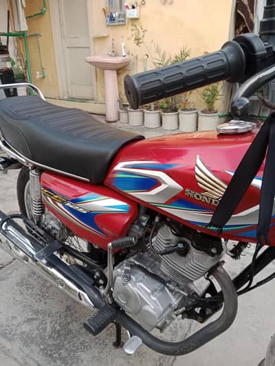 ہنڈا 125 اسلام آباد نمبر ۔