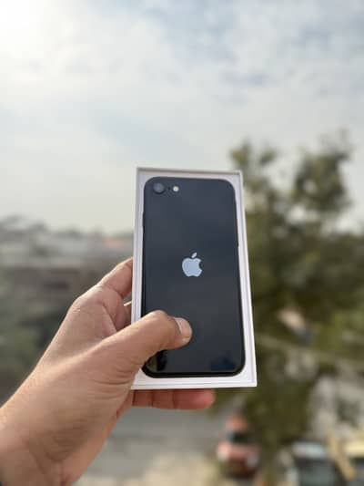 Iphone se 3rd generation with A 15 bionic powerful chipset