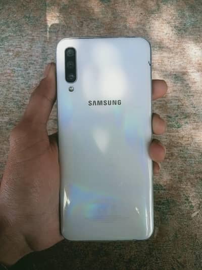 Samsung A50