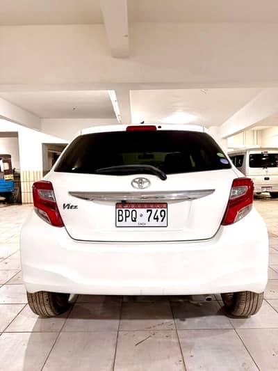 toyota vitz 2015