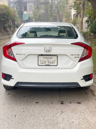 Honda civic 2017 Model Ug Leather seats