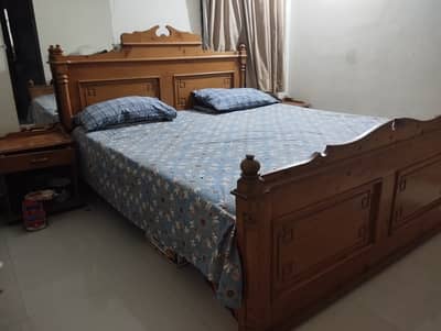 For Sale: Diyar Cedar Wood Bed – Heavy Duty & Solid Wood
