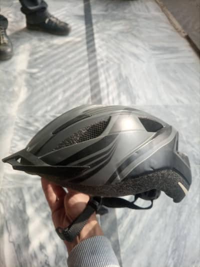 Bicycle helmet