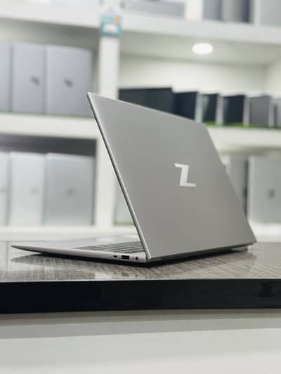 Hp Zbook Firefly 16 G9 | I7 12 Gen | 16 Gb | 512 Gb Nvme 04 GB Gpu