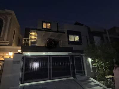 10 Marla House For Sale With Big Basement Or Gas