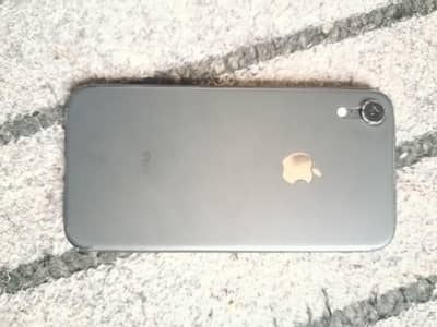 IPHONE XR FACTORY UNLOCKED