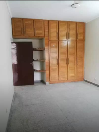 G11/3 ibne sina road C type flat For Rent 3rd floor only family