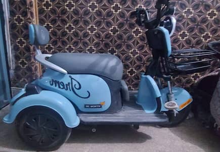 Electric Scooty double seat comfort Long durable battery