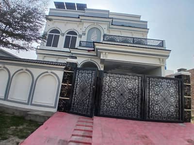 8.25 mrla. Dubol story for sale cenal gardn ryk