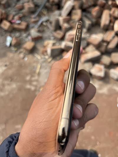 Xs max non pta condition 10/10  memory 256 Face ID trou ton ok all ok
