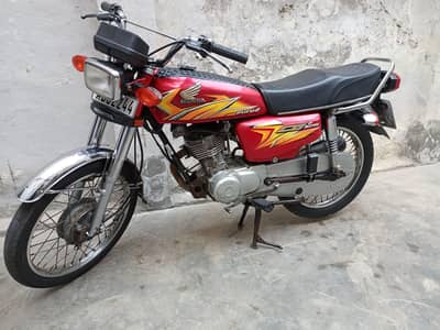 Honda 125 model 2021 red colour good condition