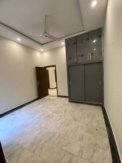 700sqft office available in Johar town