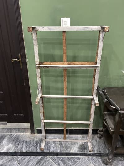 Deep freezer iron stand