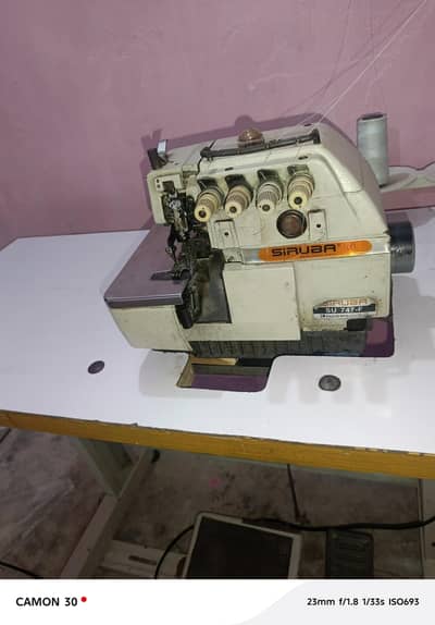 overlock siruba 747 . . . new hai condition 10/10