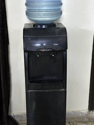 Orient Water Dispenser – Black Color