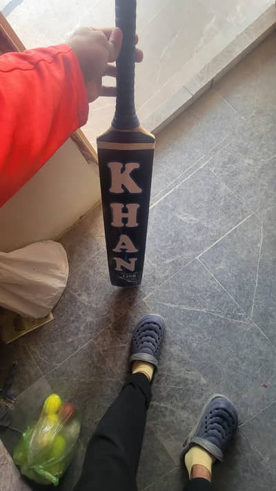 3 new bat for tape ball and 2 packets of boll hard boll keepering pad