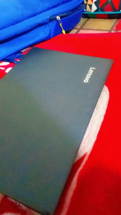 Window 10 pro ( SSD Hard 256) (( core i5 ))  7th Generation