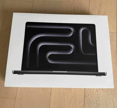 MacBook pro m3 chip with full box for sale me