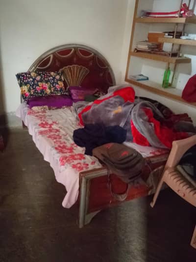 1 single bed or 1 double bed