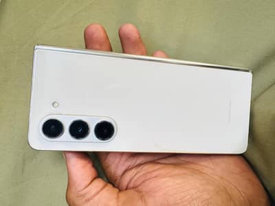 Galaxy Z fold 5 in mint condition