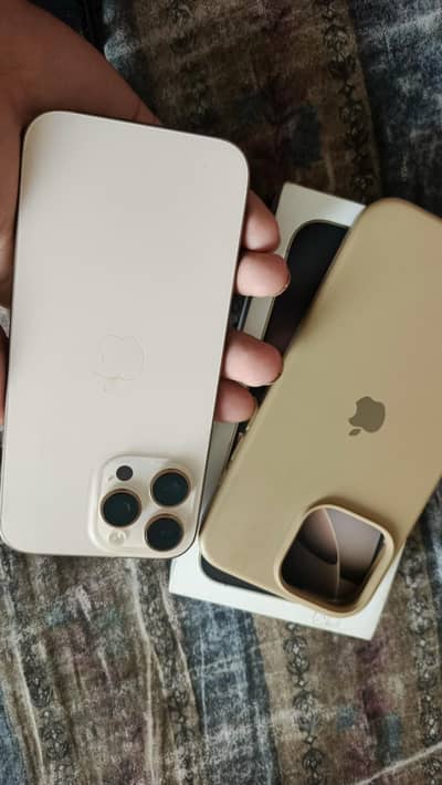 16 Pro Max Jv 256 GB LLA DESERT TITANIUM