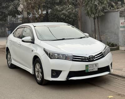 Toyata Altis 1.6 dual vvti 2015