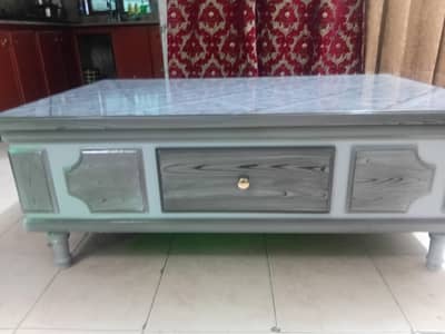 wooden table with 2 drawers in new condition