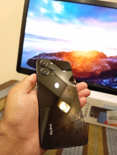 redmi 12.8/256  for urgent sale.