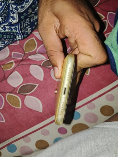 Apple iphone xr yellow beautiful