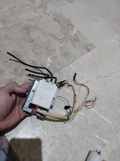 Instant Gyser ka he bs yehi cheze